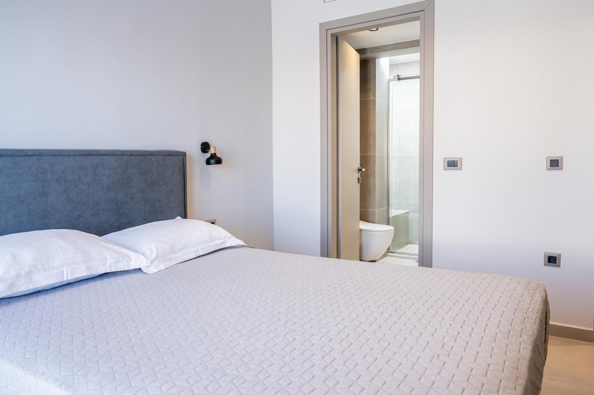 Yiannis Deluxe Apartment Ханья Экстерьер фото